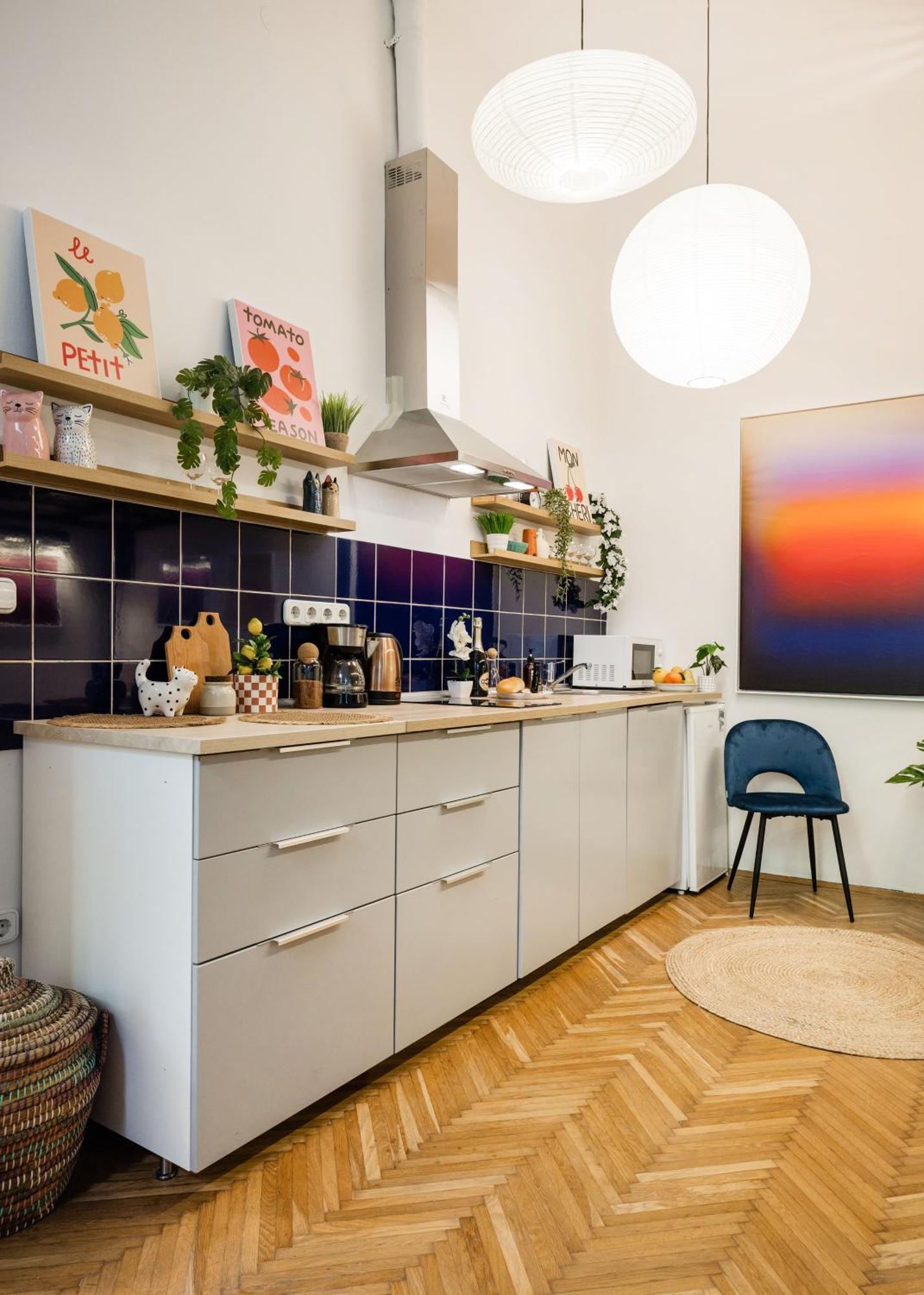 Art Lovers Loft-Garden View 3Br 2Ba Central Gem * Budapest